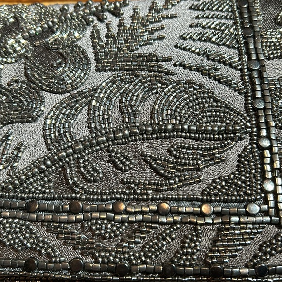 Mary Frances collectible Rainforest beaded clutch in pewter, new with tags - Picture 1 of 10